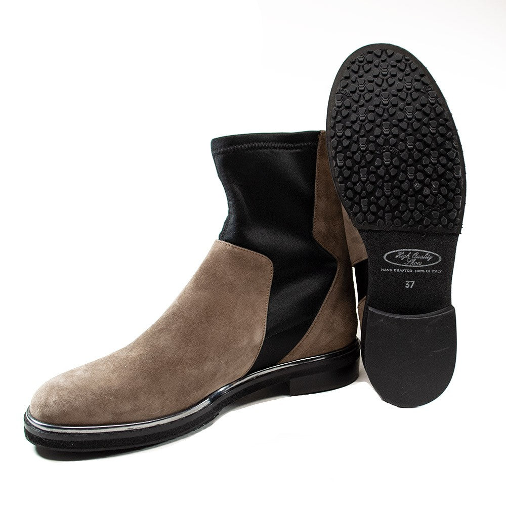 C373 Ausilia